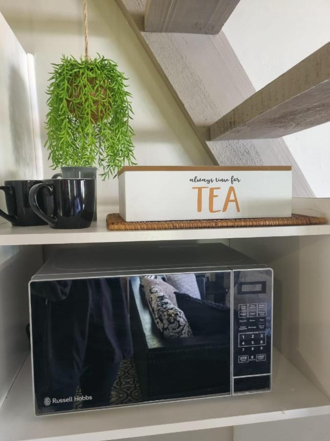 Angel 8 Airbnb Apartment 2 Robertson Dış mekan fotoğraf
